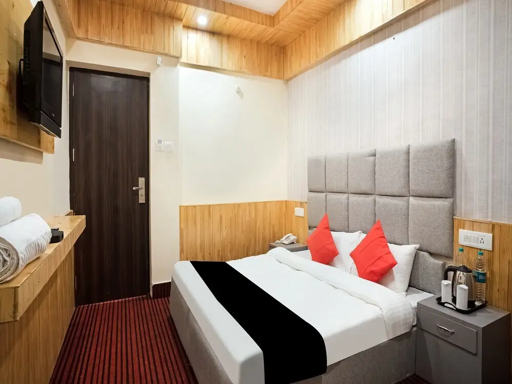 Наинитал: Capital O 13324 Hotel Kosmos Anamika