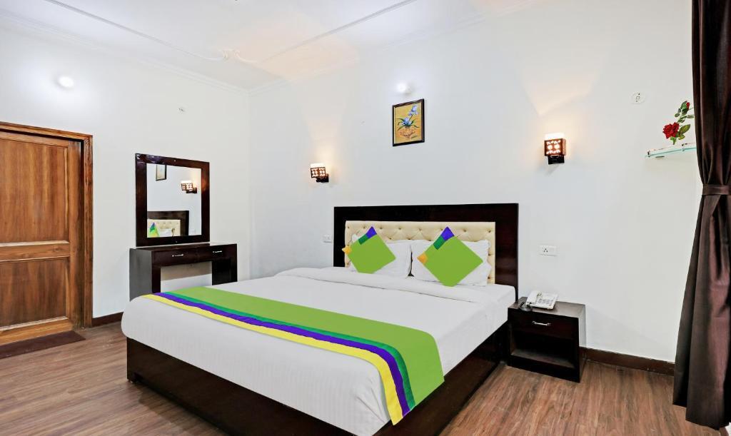 Наинитал: Treebo Trend Lake View Inn Bhimtal