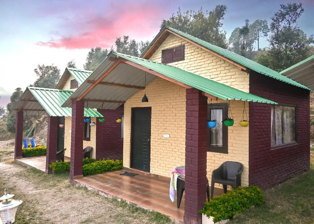 Наинитал: Kumaoni Karavan Camps  Resort