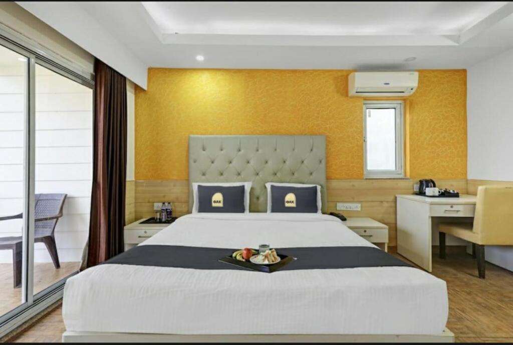 Наинитал: Limewood Riverside Resort