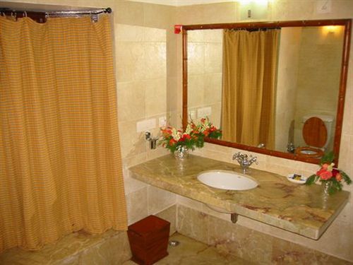 Наинитал: Tiger Camp Resort