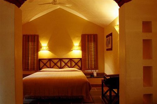 Наинитал: Tiger Camp Resort