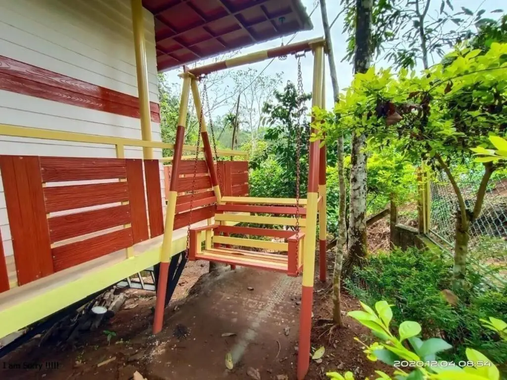 Муннар: Chalona Jungle Eco Stay