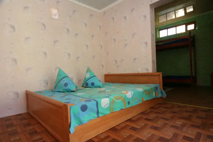 Заозерное: Viktoriya Guest House