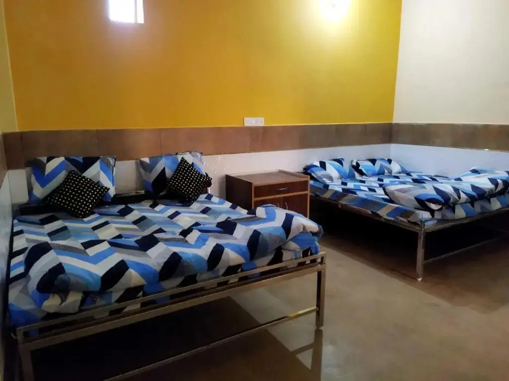 Фирозабад: POP 85307 Hotel Four Seaons