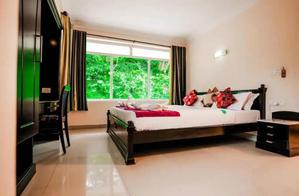 Муннар: Hotel Emerald Inn