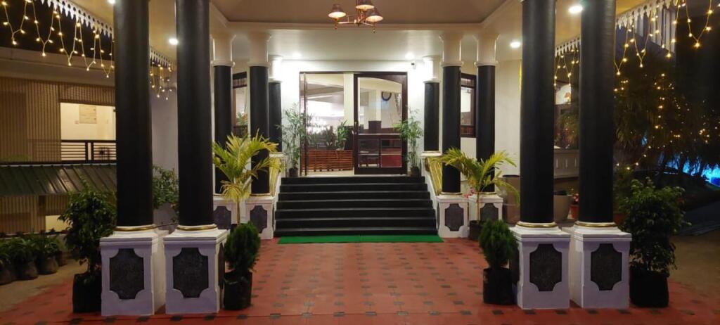 Муннар: MaxiMunnar T&U Leisure Hotel