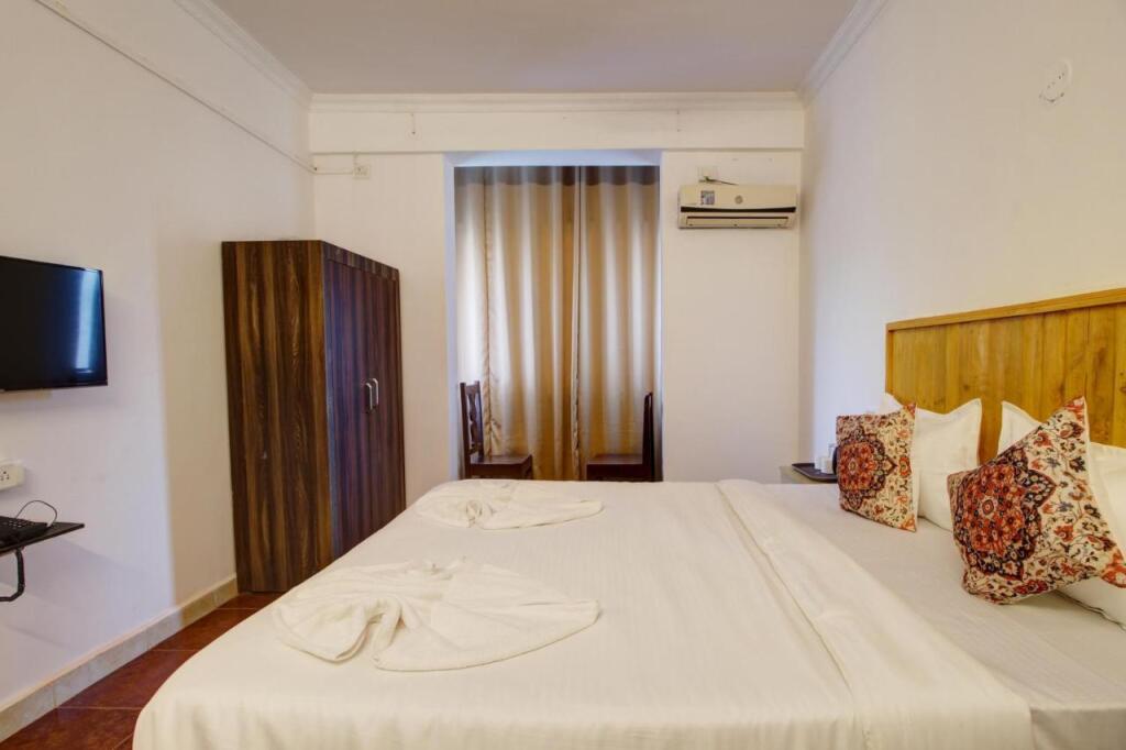 Морджим: Hotel Pleasure Inn near Turtle Beach, Morjim