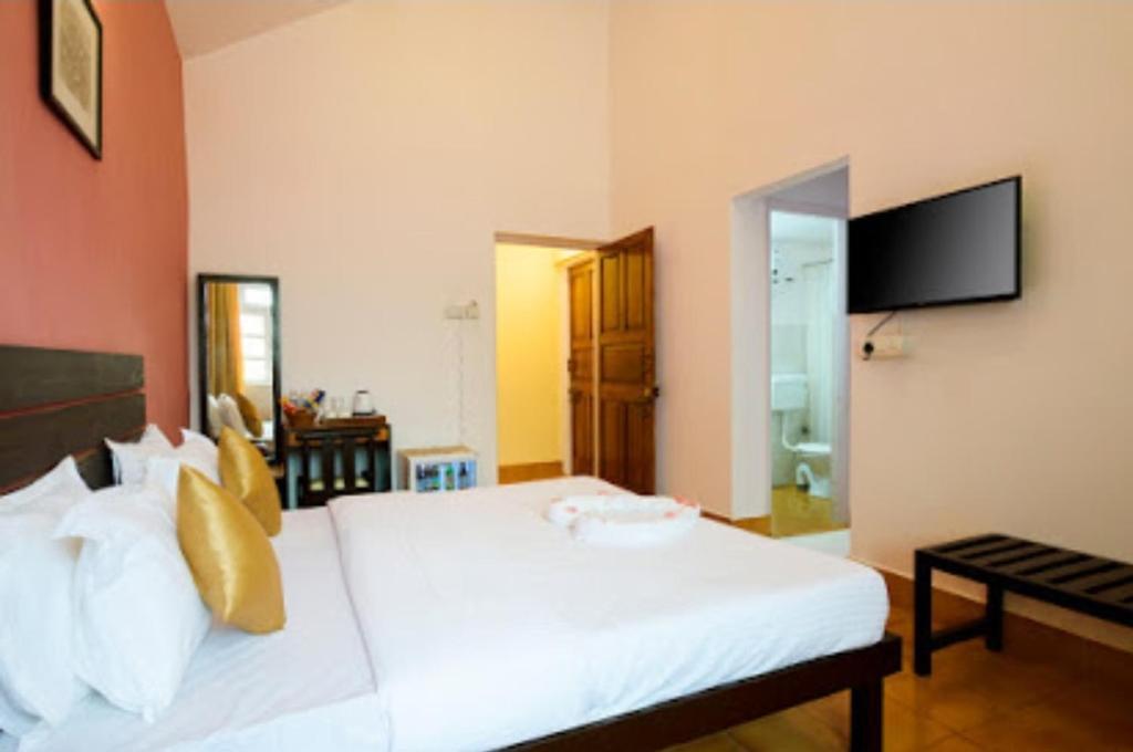 Калангут: Rajmahal Beach Resort Calangute