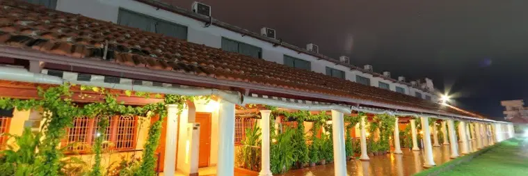 Карнул: Hotel SV Regency