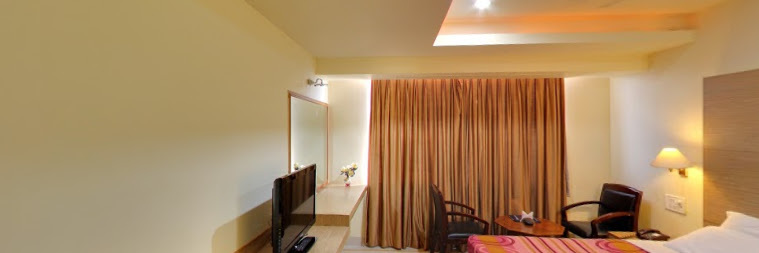Карнул: Hotel SV Regency