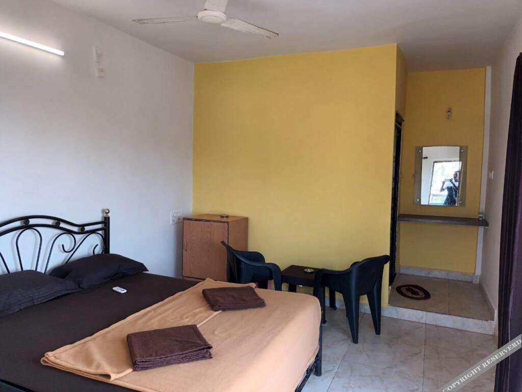 Арамбол: Madan Motels