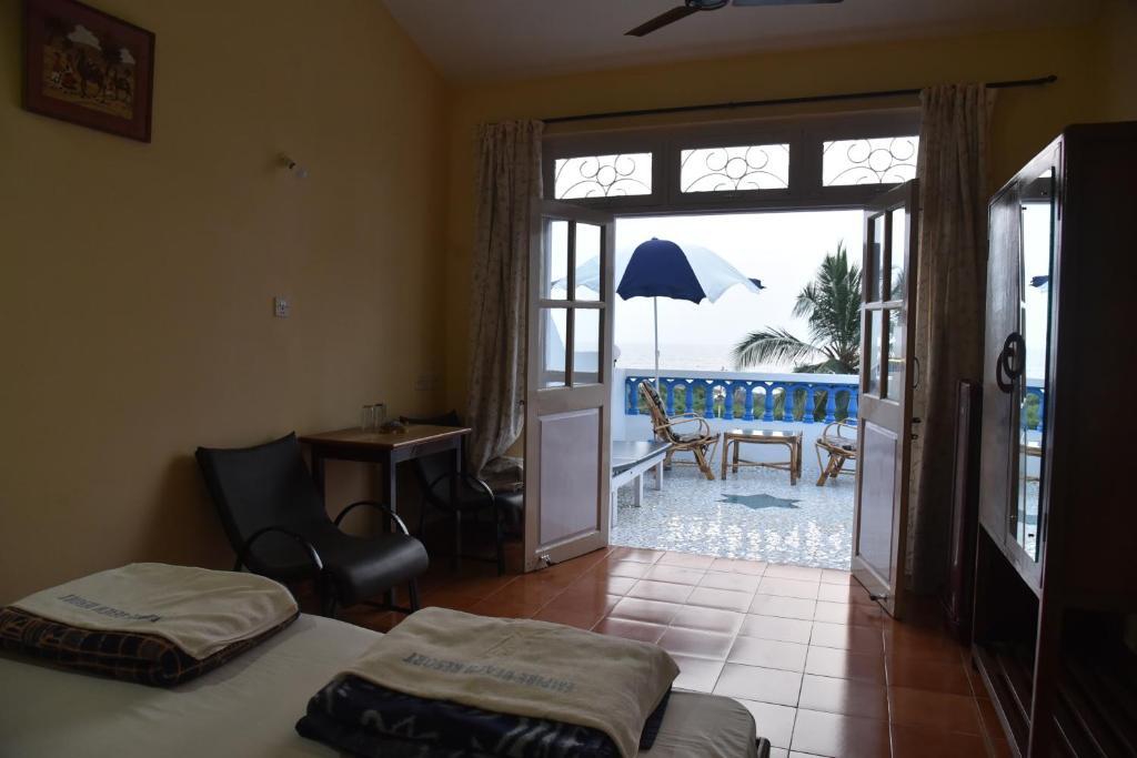 Калангут: Qees Empire Beachfront Resort