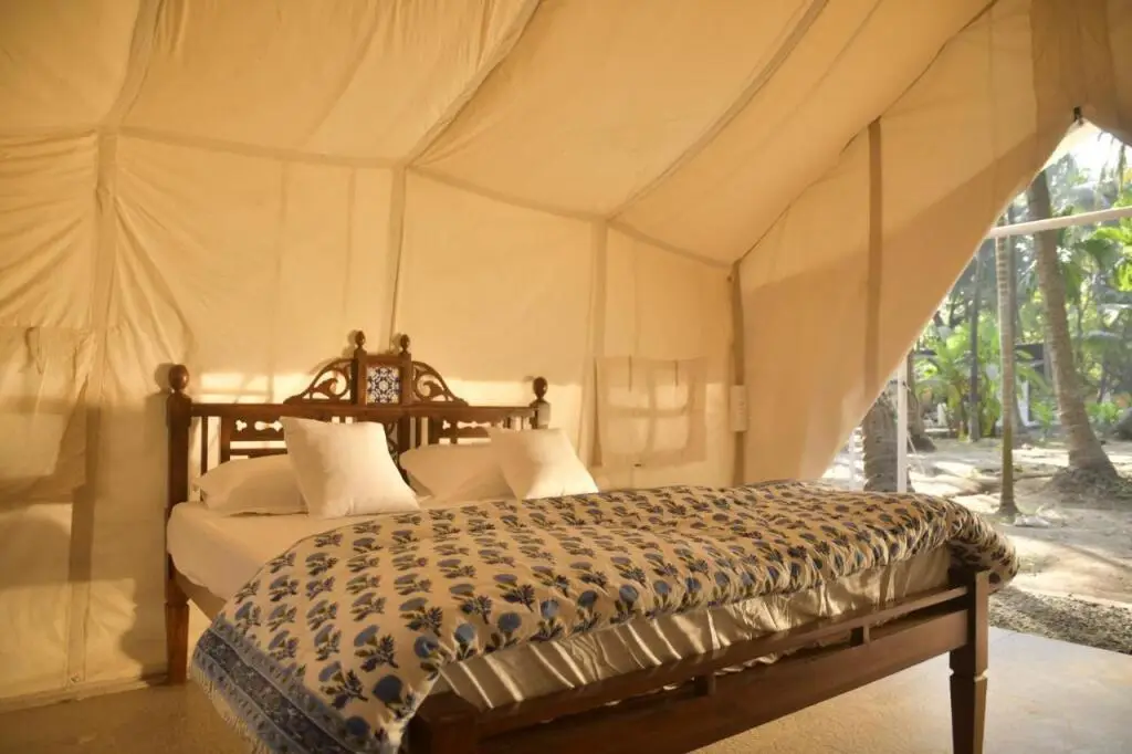 Пляж Мандва: Moonstone Hammock Alibaug