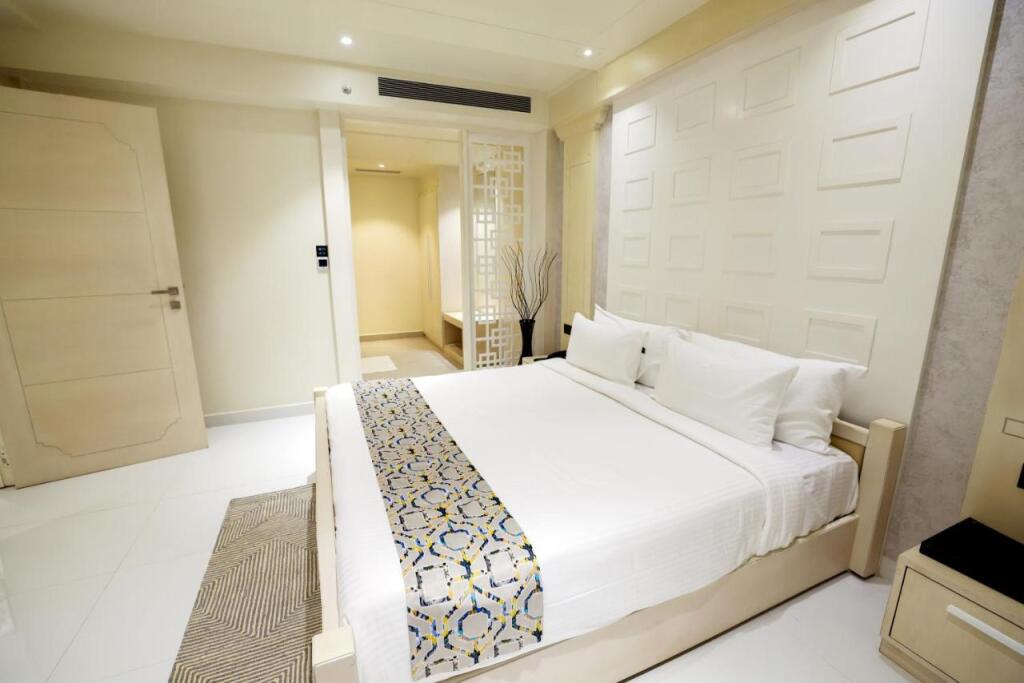 Мангалур: AJ Grand Hotel