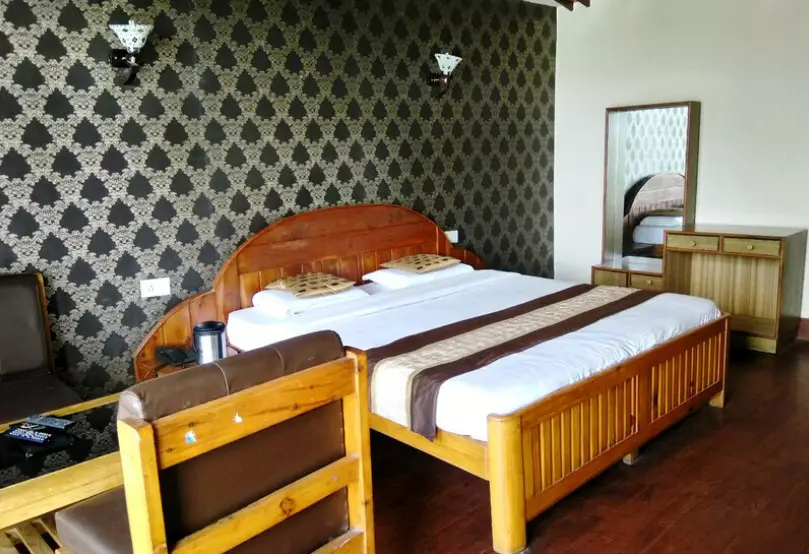 Мератх: Parwati Inn Ranikhet