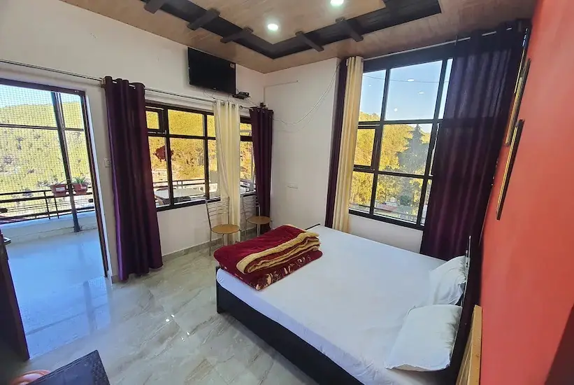 Мератх: Devki Palace Ranikhet
