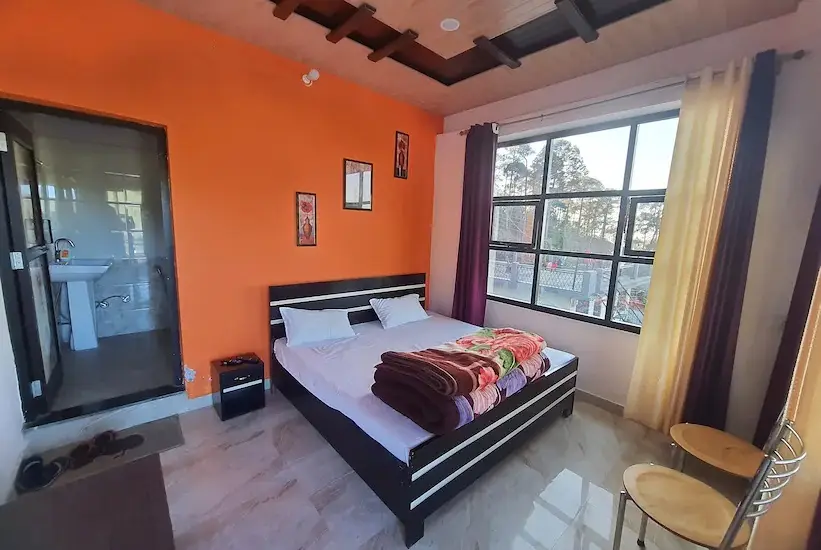 Мератх: Devki Palace Ranikhet