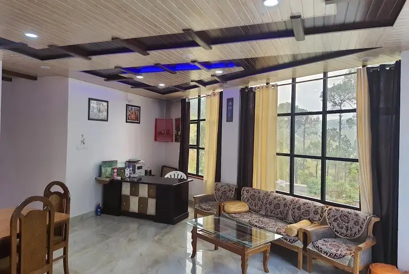Мератх: Devki Palace Ranikhet
