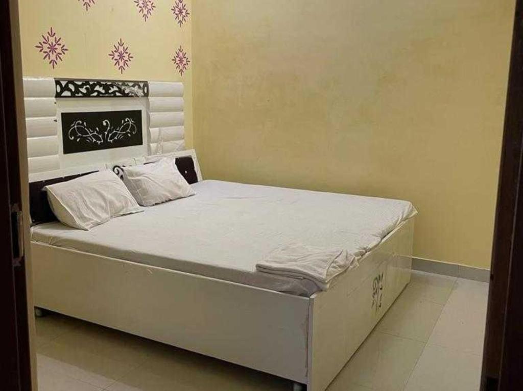Мератх: OYO 91954 Hotel Bliss
