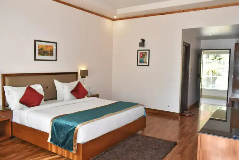 Наинитал: Foxoso Misty Oaks Resort, Bhowali