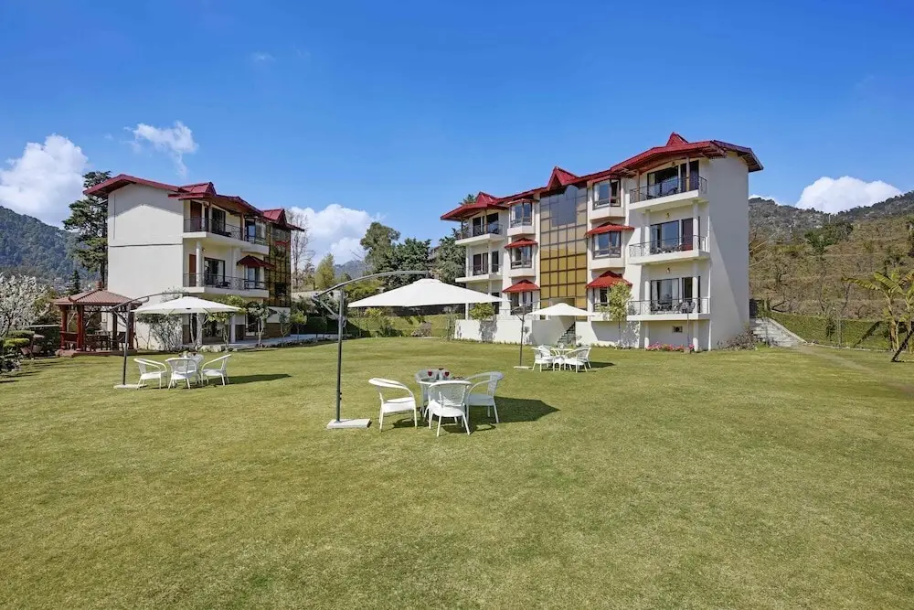 The Prince - Lake view Resort and Spa — фото 1
