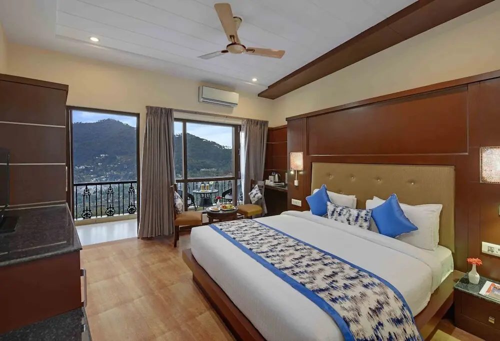 Наинитал: The Prince - Lake view Resort and Spa