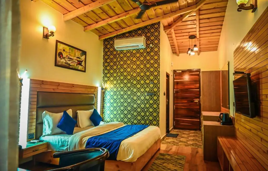 Наинитал: The Lake Ambience Resort