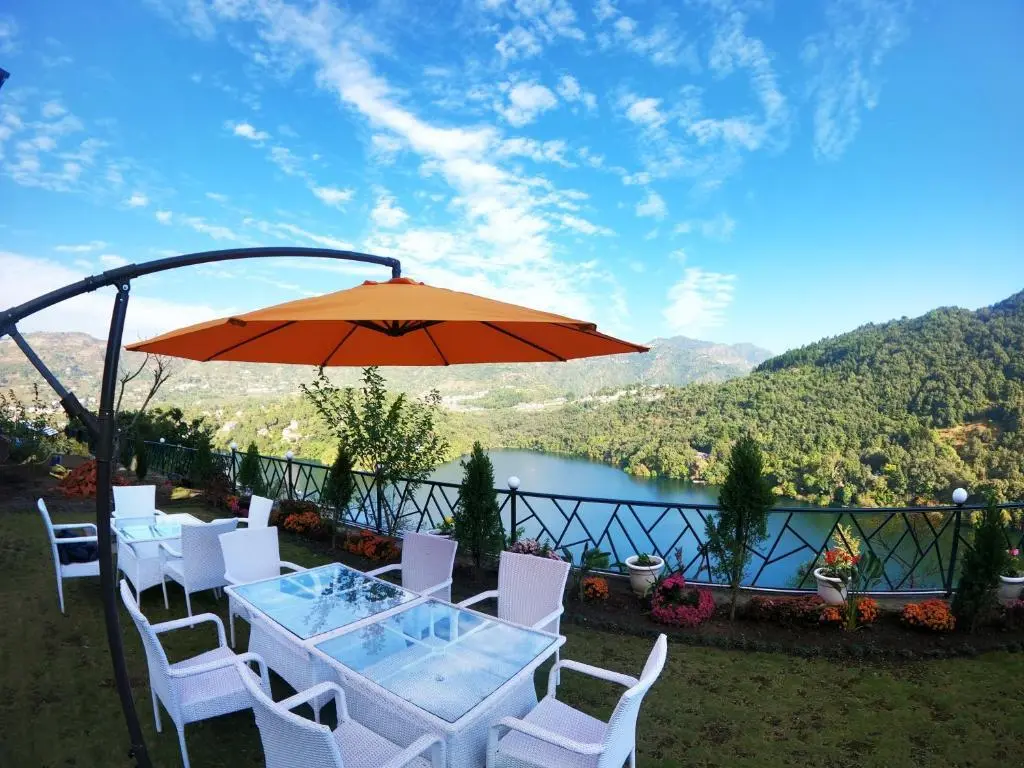 Наинитал: The Lake Ambience Resort