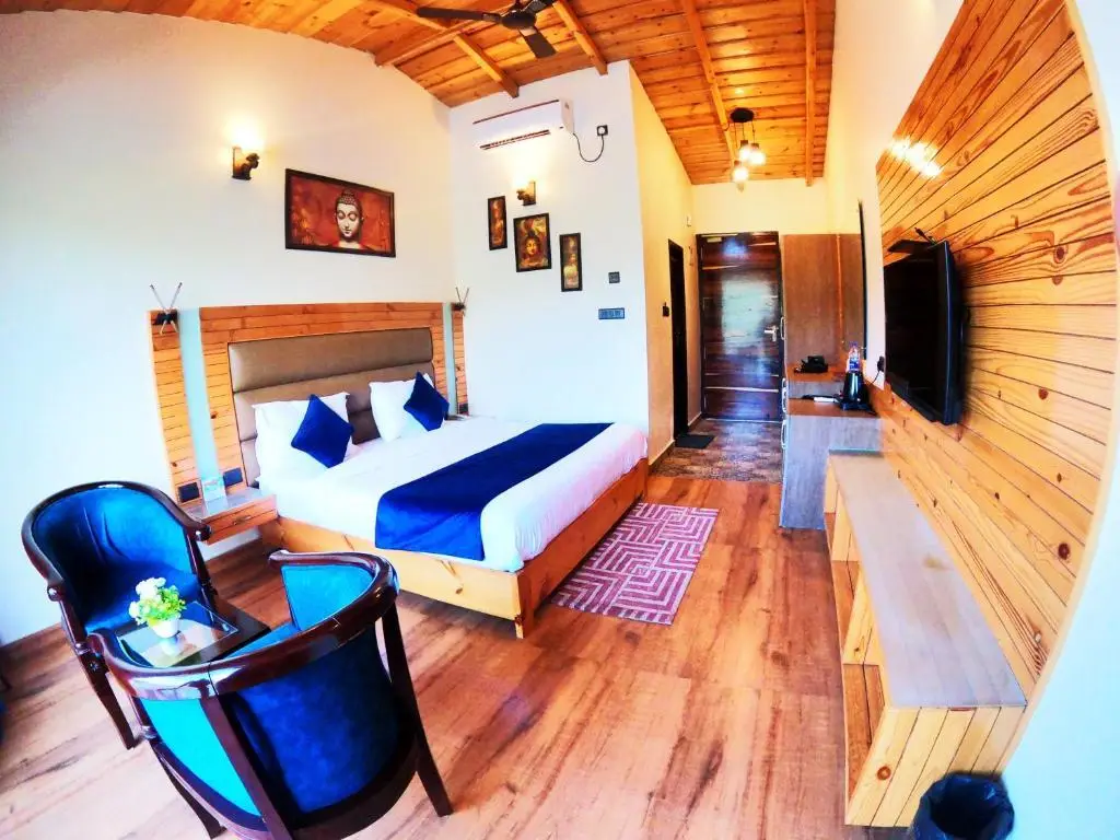 Наинитал: The Lake Ambience Resort