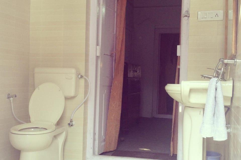 Наинитал: Royal Hotel