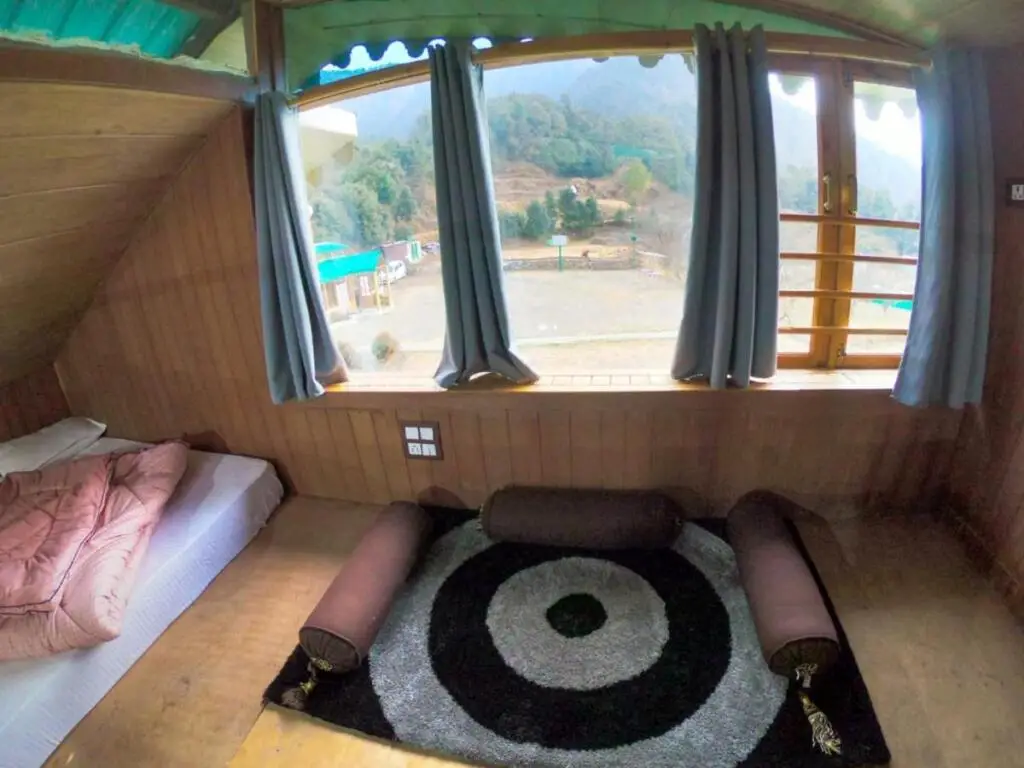 Наинитал: Silver Cloud Cottage