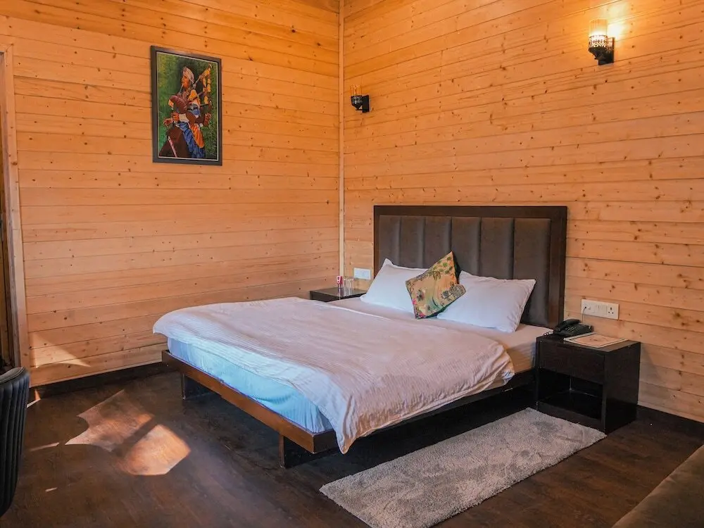 Наинитал: The Himalayan Living Whistling Pines