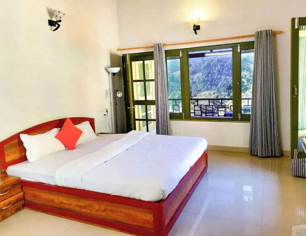 Наинитал: The Himalayan Living Whistling Pines