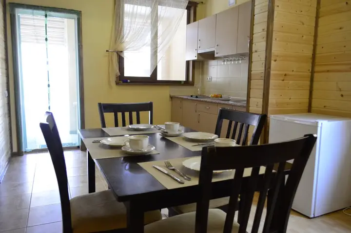 Прибрежное (Сакский район): Semejnyij Dvorik Guest House
