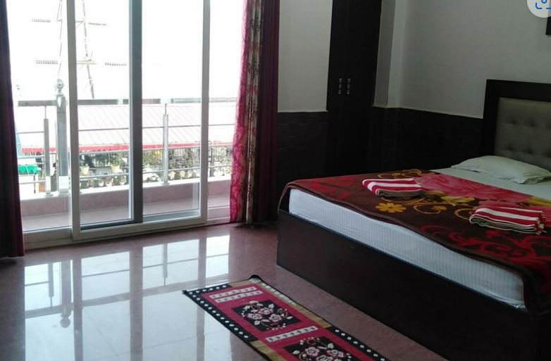 Наинитал: Hill Monal