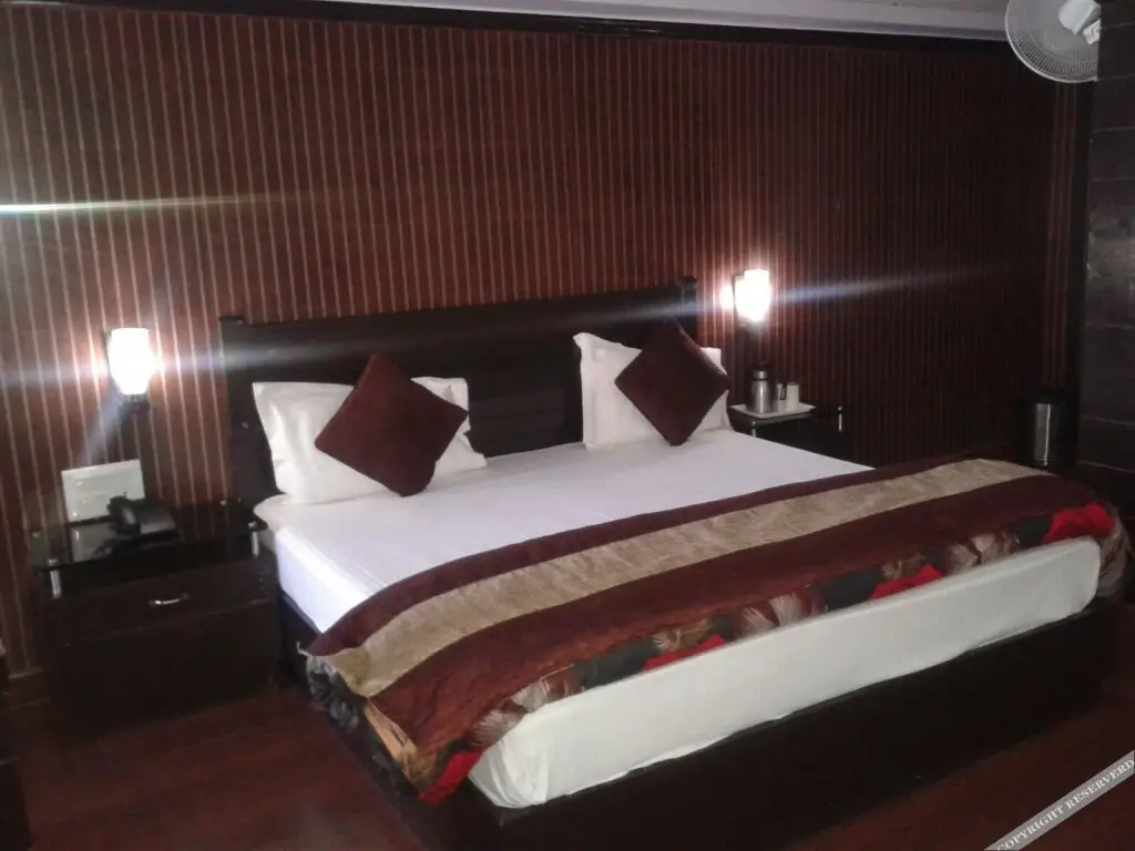 Массури: Oyo 3899 Paradise Continental