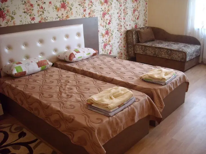 Саки: Mini Hotel