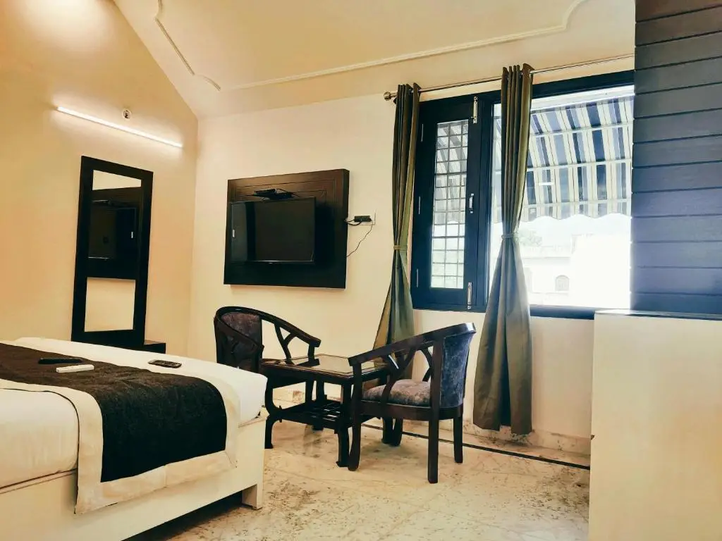 Наинитал: Corbett Orchid View