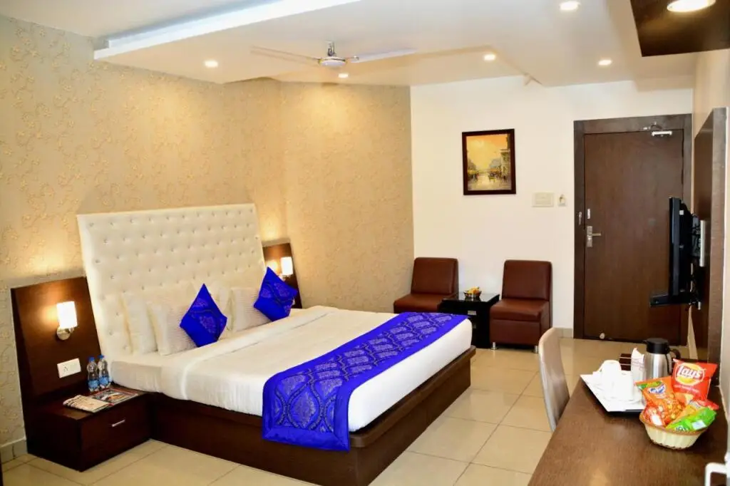 Лакхнау: Hotel Surya International