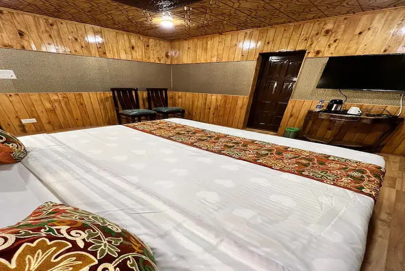 Пахалгам: The Wood Stay