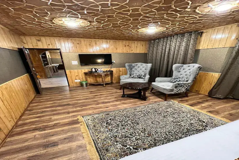 Пахалгам: The Wood Stay