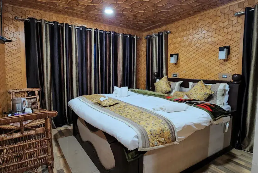 Пахалгам: Hotel Mughal India