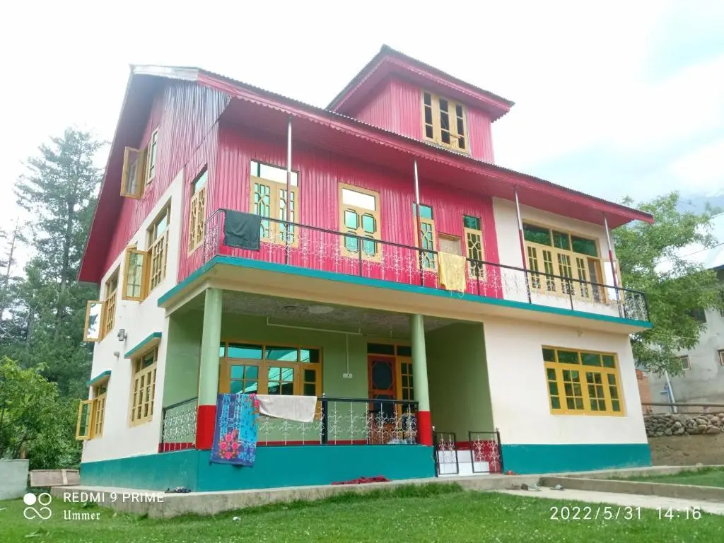 OYO Home Ummer Shafi Wani Homestay — фото 1