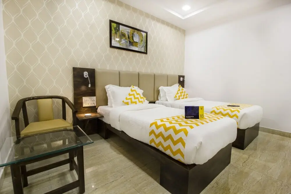 Лакхнау: FabHotel SS Grandeur