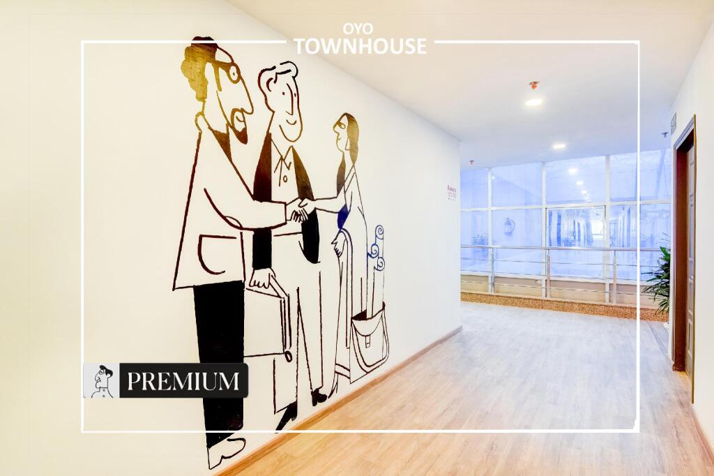 Лакхнау: Oyo Townhouse 225 Ashiyana Mukut Bazar