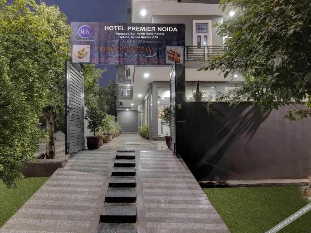 Hotel Premier Noida 135 — фото 1