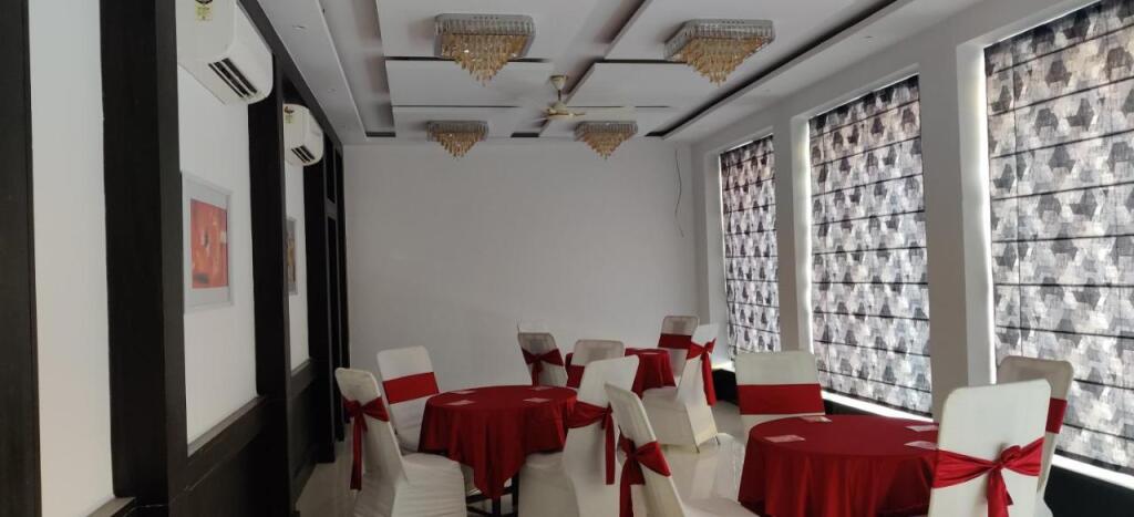 Лакхнау: Elora Lords Eco Inn Lucknow
