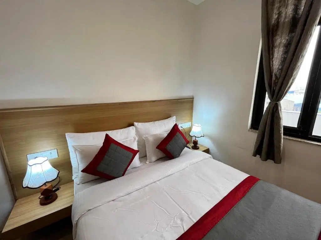 Нойда: Hotel Mithila Residency Noida - Couple Friendly Local IDs Accepted