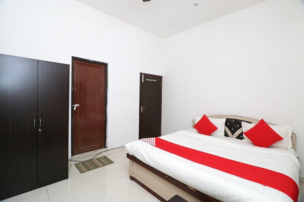 Лакхнау: Hotel Express Inn